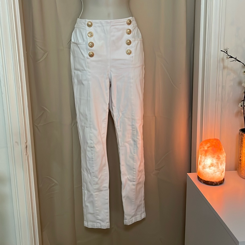 J.Mclaughlin White Jeans With Gold Button Size 10